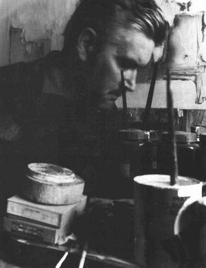 Dimitri Perdikidis en su estudio
